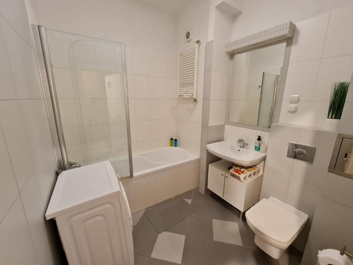 Fantastic Waw - Ns54 Room N Warsaw Exterior photo